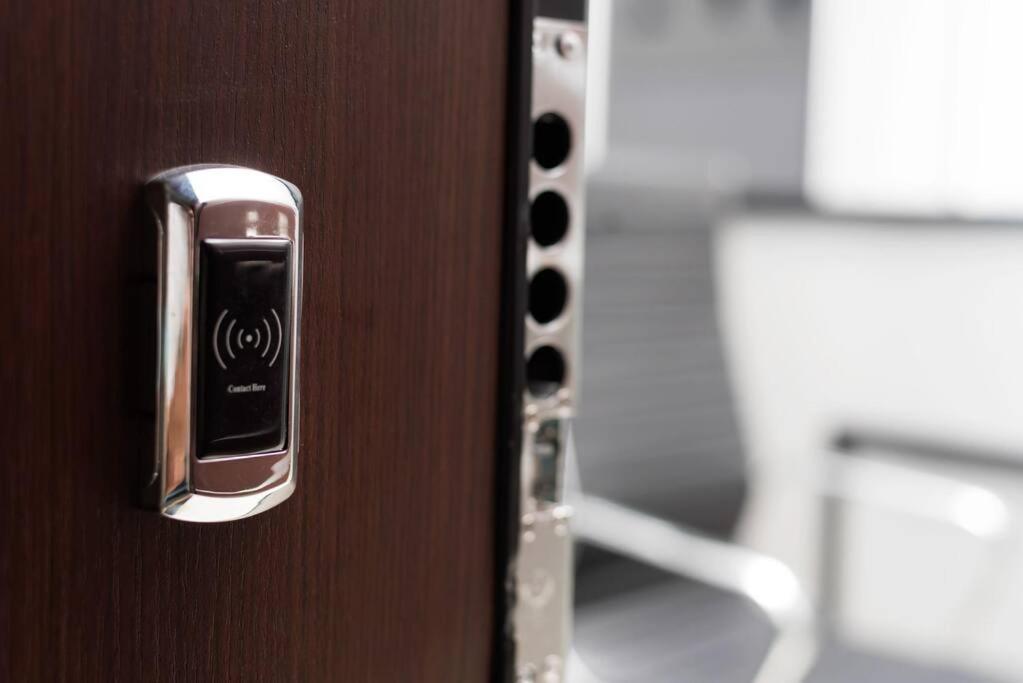 Modern Office Apartment.Wifi,2A/C,Luxury Fur/Tures Tesalonika Bagian luar foto