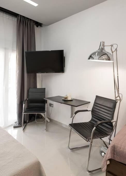 Modern Office Apartment.Wifi,2A/C,Luxury Fur/Tures Tesalonika Bagian luar foto