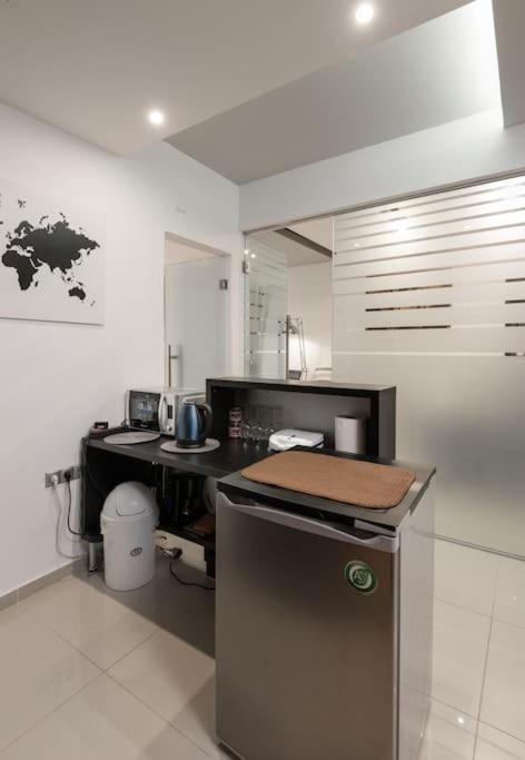 Modern Office Apartment.Wifi,2A/C,Luxury Fur/Tures Tesalonika Bagian luar foto